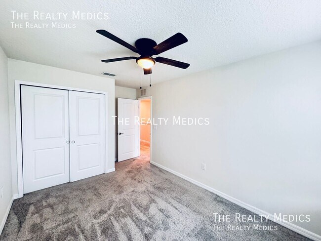 Building Photo - 1375 Painted Bunting Ave