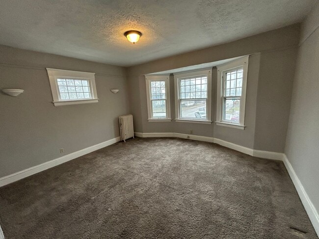 Building Photo - 3024 West Blvd