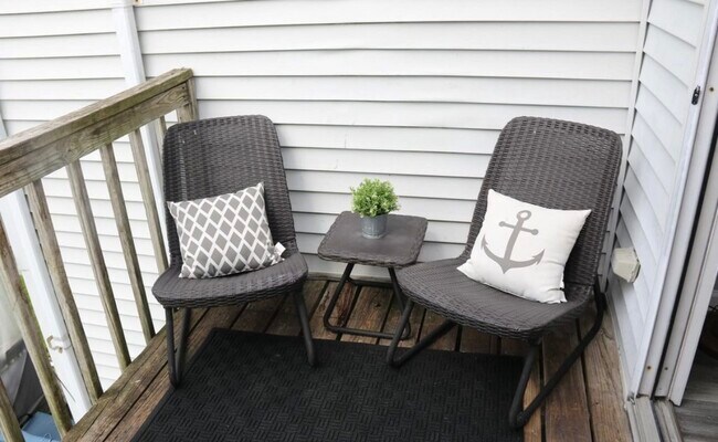 Building Photo - 204 Sandstone Ct