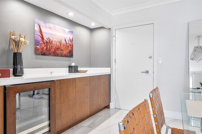 Building Photo - 5555 Collins Ave