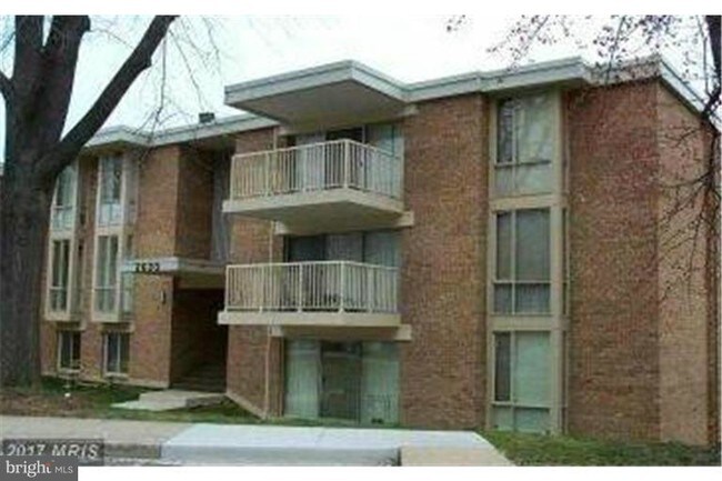 Building Photo - 2630 Fort Farnsworth Rd