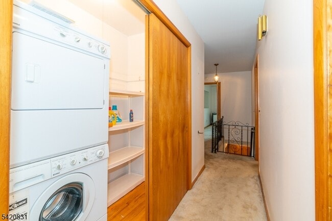 Building Photo - 300 Mitchell Ave