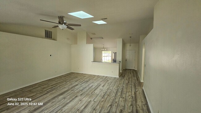 Building Photo - Updated 3 Bedroom, 2 Bath Home in Matanzas...