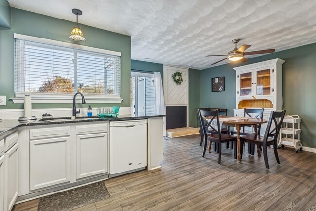 Building Photo - Turnkey, Furnished, All Inclusive Rental in Virginia Beach's Ocean Lakes Community