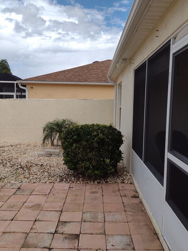Building Photo - Long Term or Short Term in The Villages