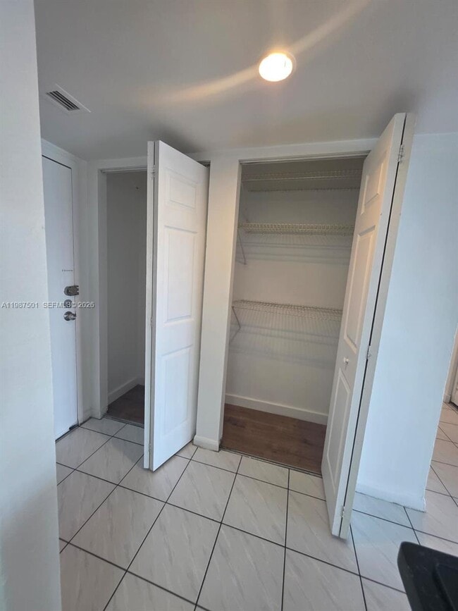 Building Photo - 494 NW 165th St