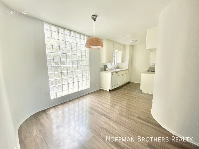 Building Photo - 5107 Inglewood Blvd