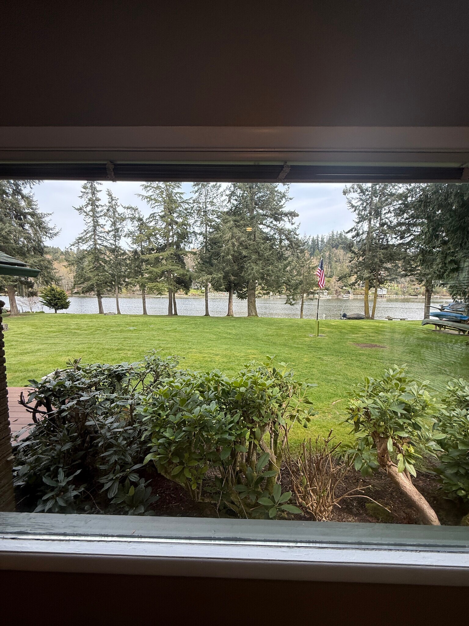 Building Photo - 6840 NE Wood Bay Ln