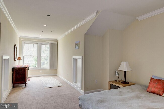 Building Photo - 4908 Waple Ln