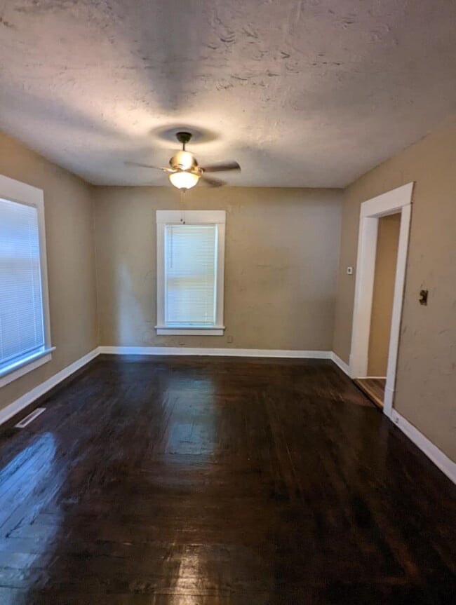 Building Photo - Charming 4-Bedroom Home Near Downtown & Kellogg