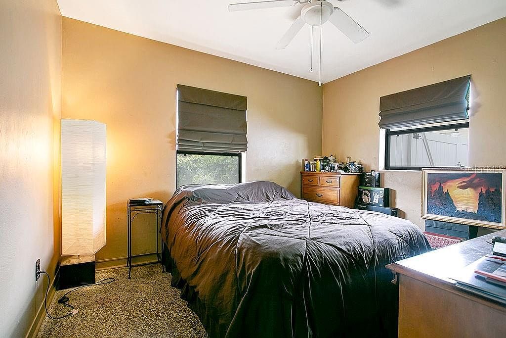 Building Photo - 1721 Montcalm St