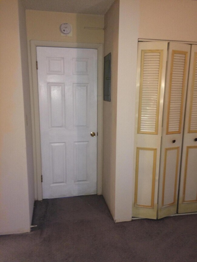 Building Photo - 201 E College Blvd