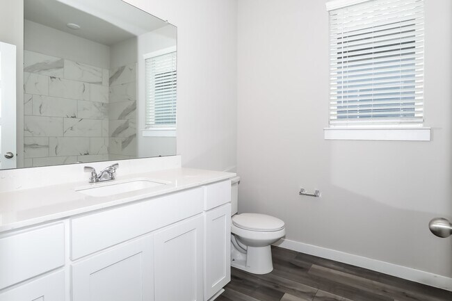 Building Photo - 333 N Centro Cir