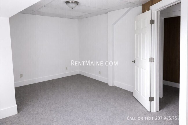 Building Photo - 16 Congress St