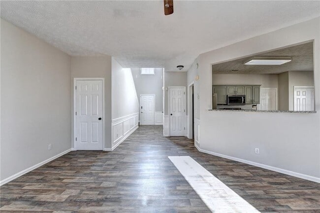 Building Photo - 3290 Serenade Ct