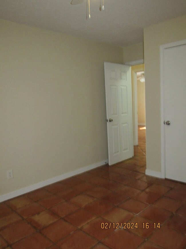 Building Photo - Home located in the Cache area!