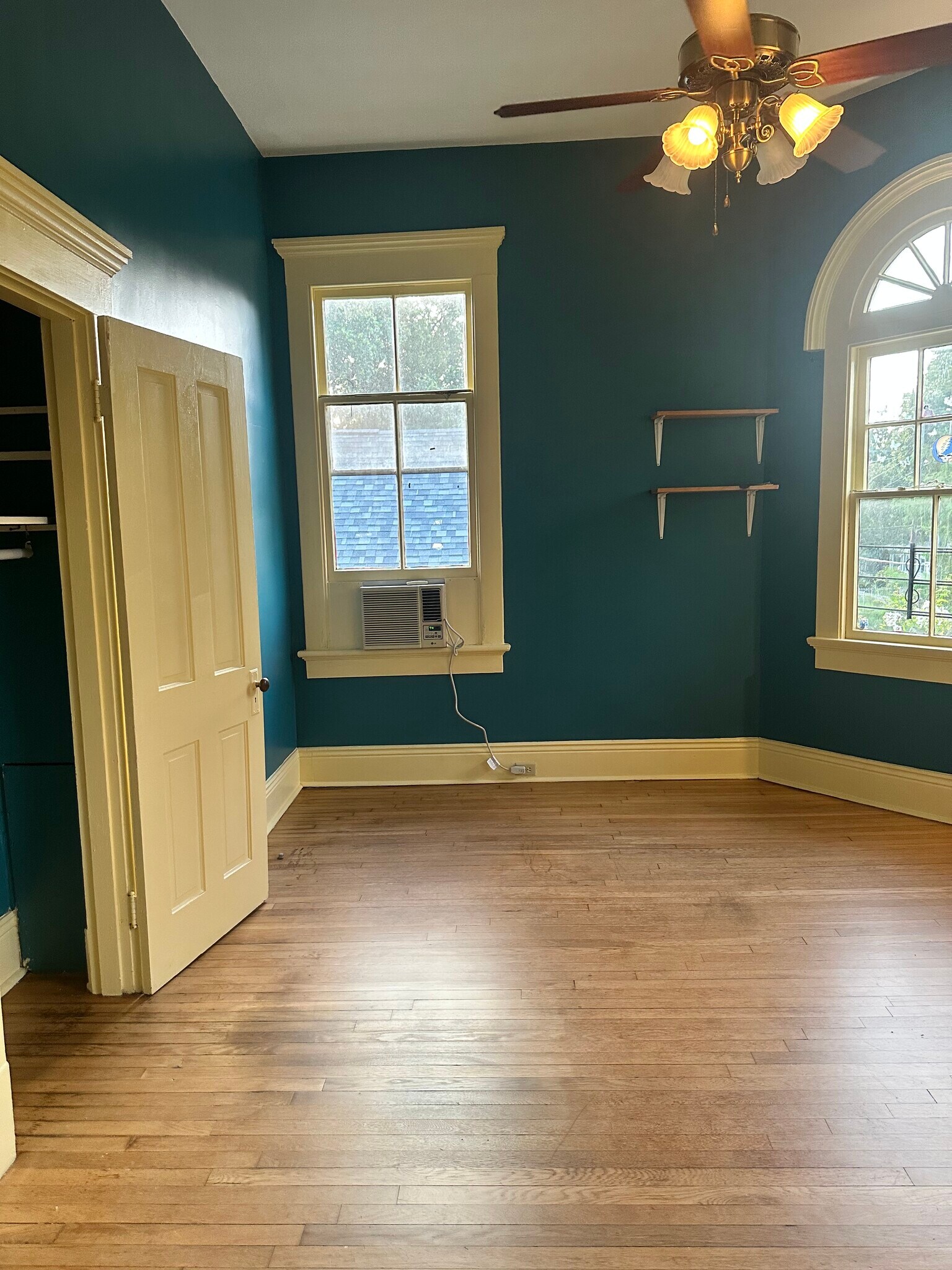 Bedroom 1 - 7800 Jeannette St