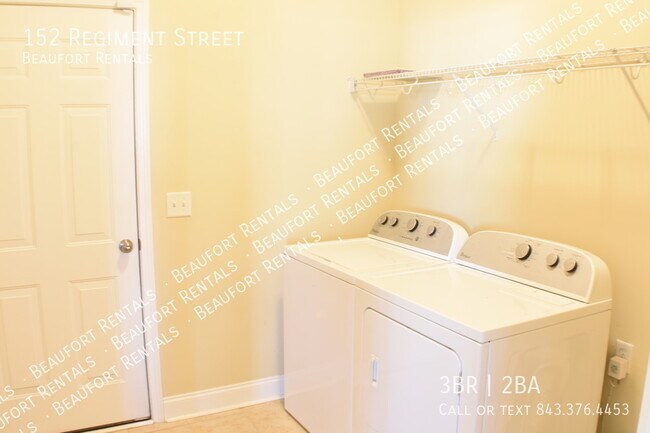 Building Photo - Hearthstone Lakes