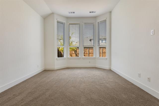 Building Photo - 1704 Hydrangea Ln
