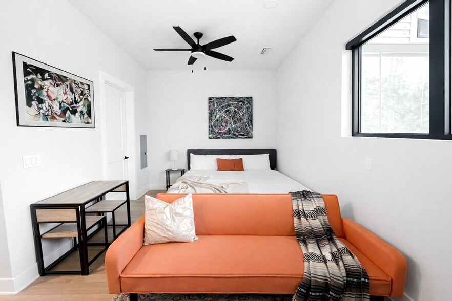 Building Photo - 4619 Douglas St