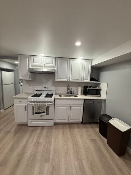 Building Photo - 2619 McKean St