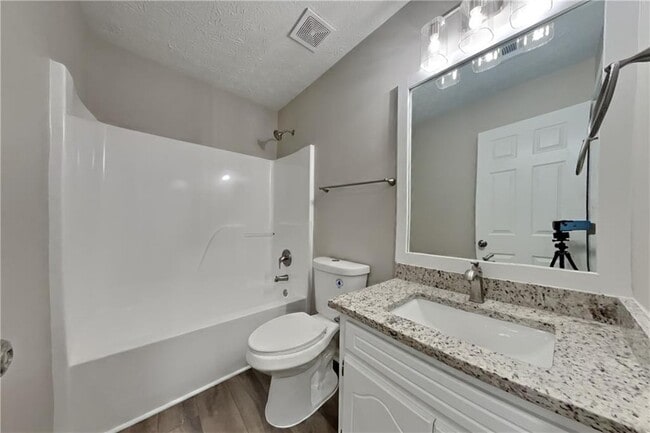 Building Photo - 1075 Crystal Water Dr SE