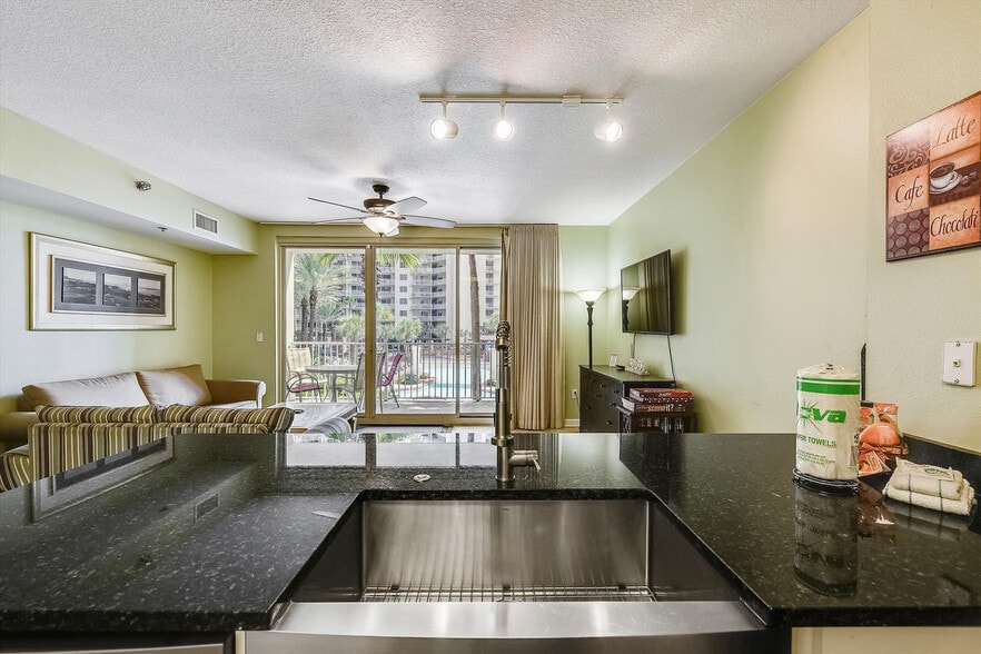 Building Photo - 104 Gulfside Ct