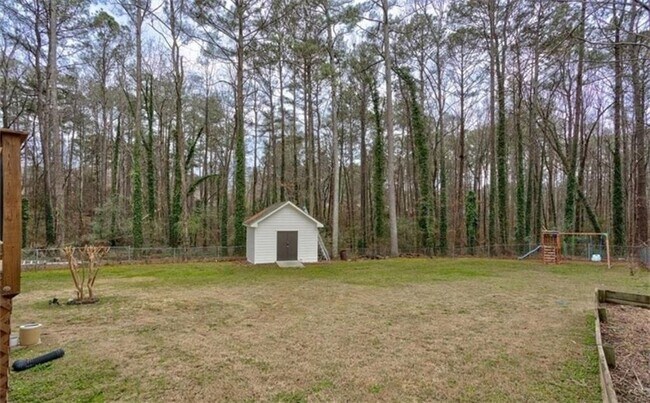 Building Photo - 1201 Holly Hills Dr SW