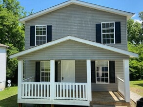 Building Photo - Freshly Renovated 3BR/2BA Home Just 15 Minutes from Downtown Chattanooga!