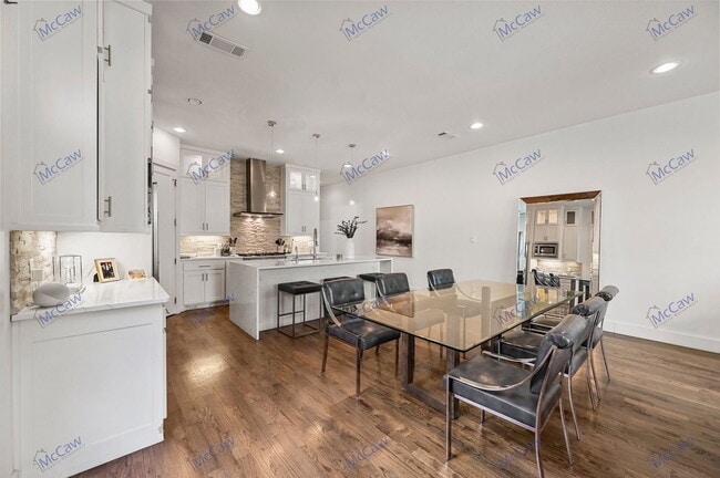 Building Photo - 1831 Euclid Ave