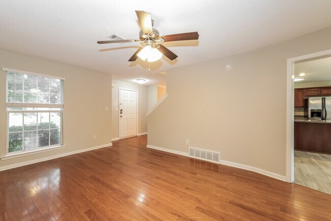 Building Photo - 11667 Millwind Dr