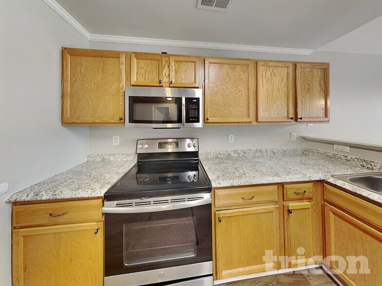 Building Photo - 180 Riglaw Cir