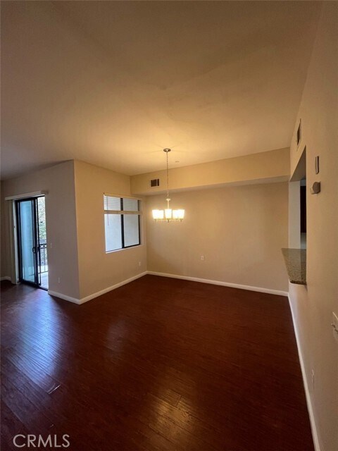 Building Photo - 920 Central