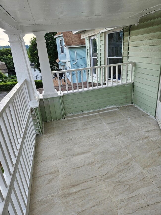 Building Photo - 54 Wildwood Ave