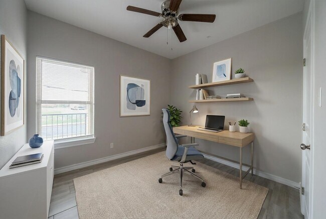Building Photo - 5601 Cuenca Dr