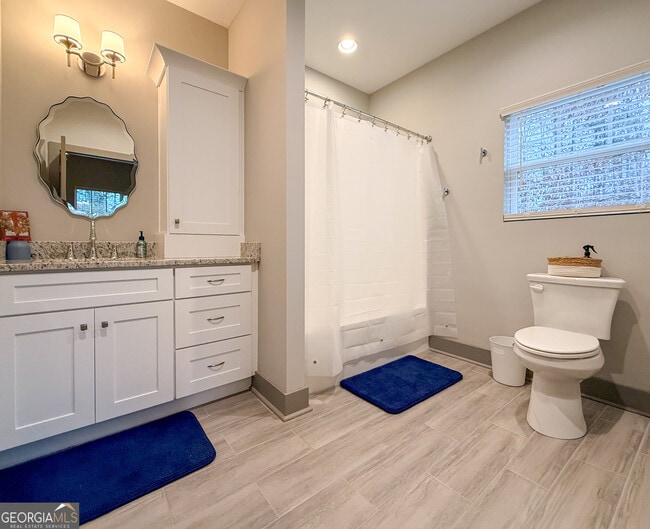 Building Photo - 270 Townview Dr