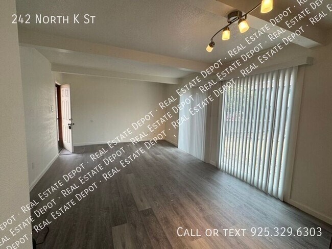 Building Photo - 242 N K St