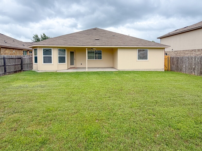 Building Photo - 6617 Cascade Dr