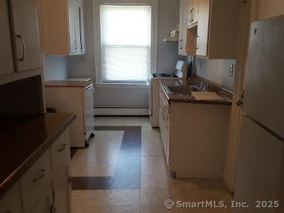 Building Photo - 211 Fountain St