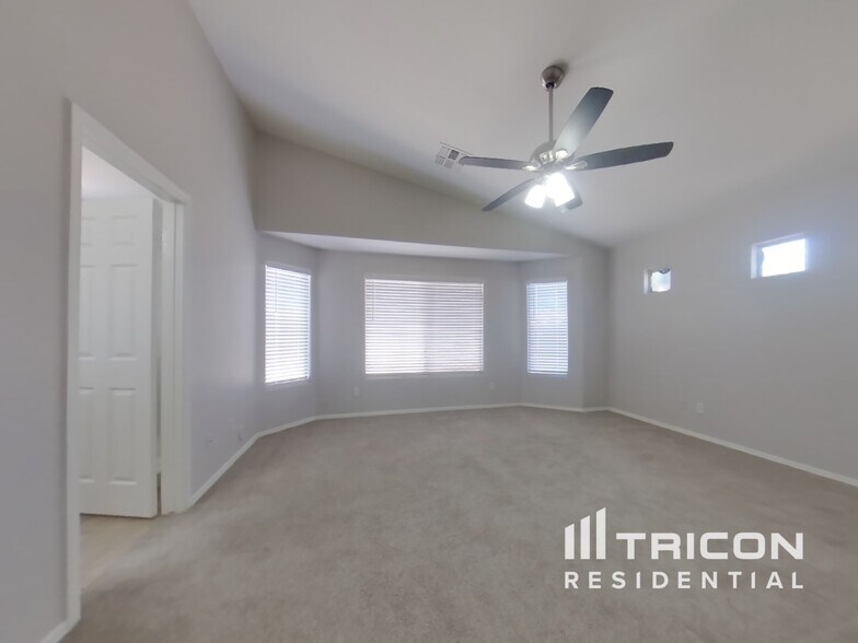 Building Photo - 15314 N 161st Dr