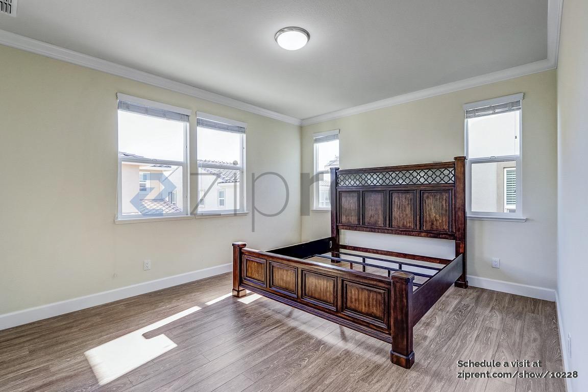 Building Photo - 941 Bracken Ct