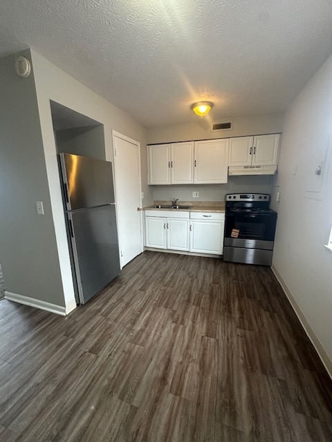 Kitchen - 2663-2671 Medary Ave