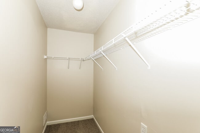 Building Photo - 1915 Portwest Way