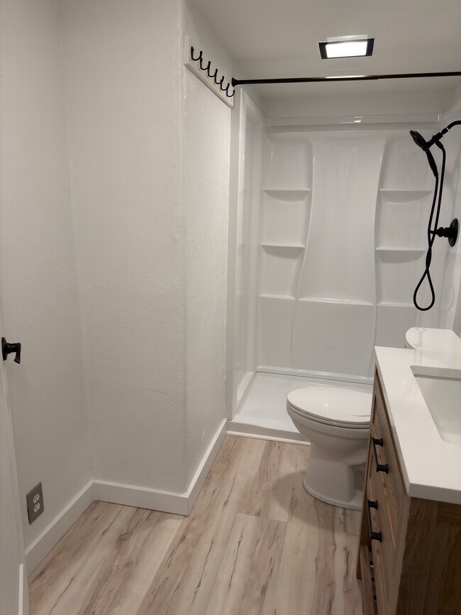 Building Photo - 2011 Oregon Ave