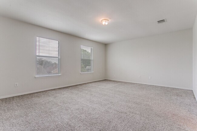 Building Photo - 3410 Sherwin Dr
