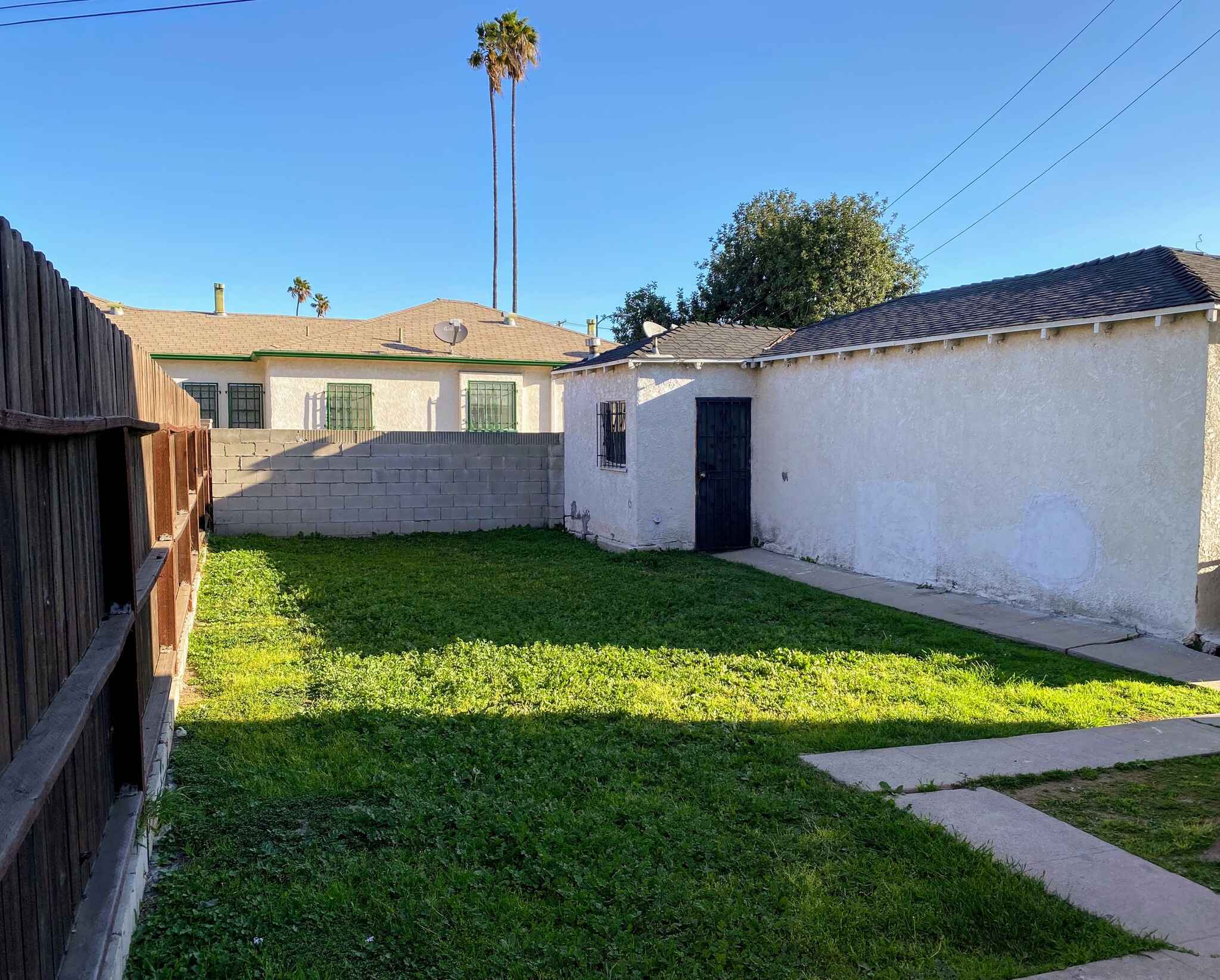 Building Photo - 4403 1/2 W Exposition Blvd