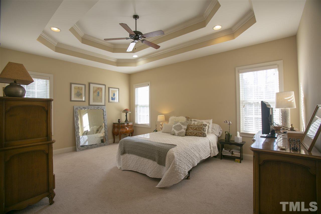 Building Photo - 191 Bridle Path