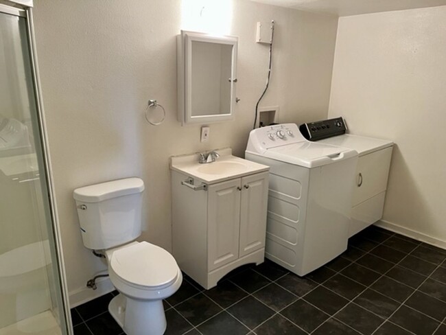 Building Photo - YUNG DUPLEX