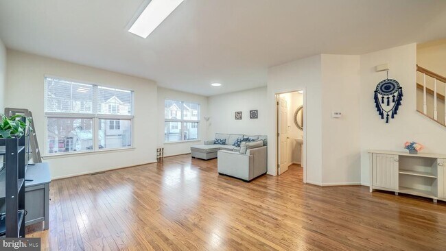 Building Photo - 43520 Laidlow St