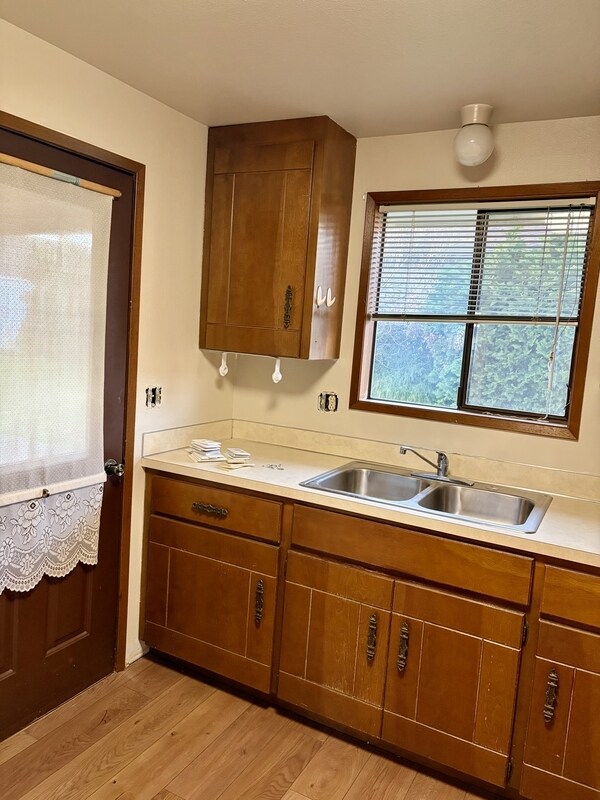 Building Photo - 908 Liberty St